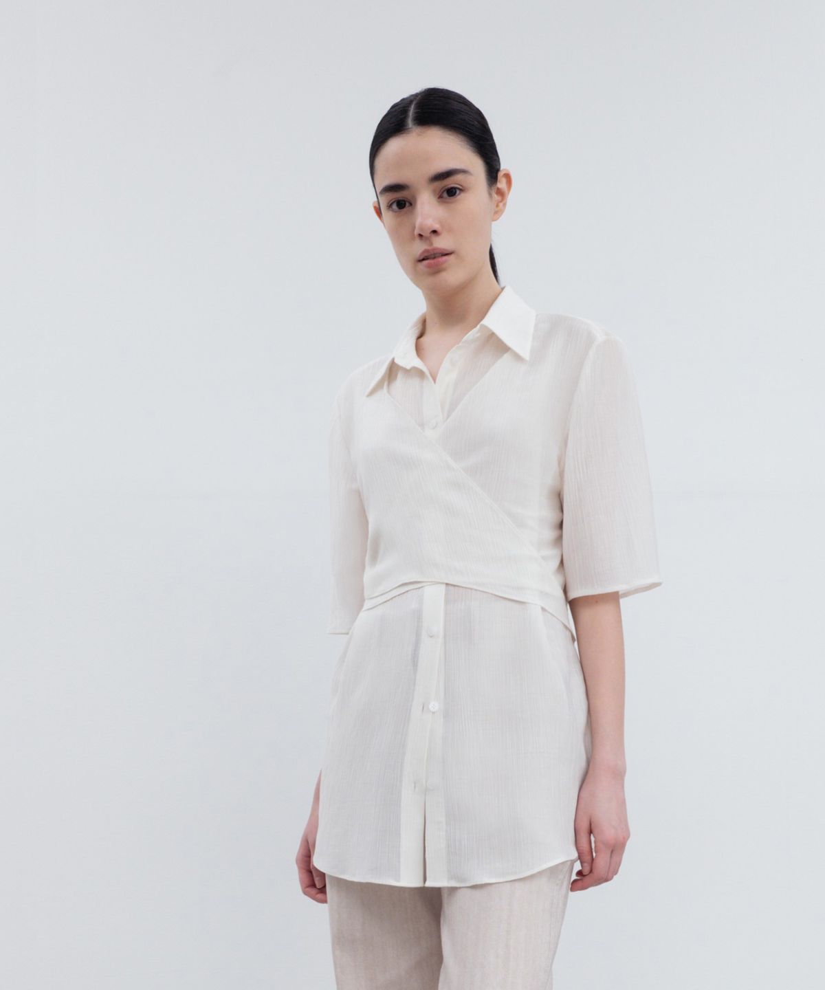 리이(RE RHEE) WRAP WAIST SHIRRED BLOUSE WH