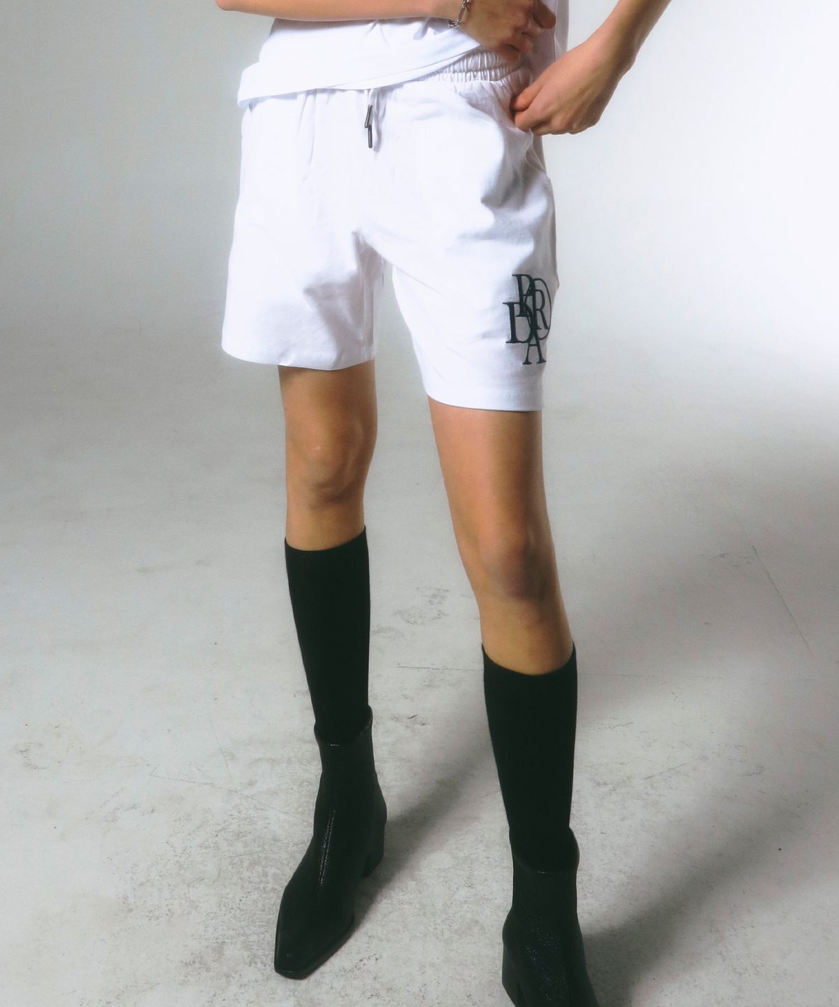프렌다(PRENDA) PRDA SHORTS WHITE