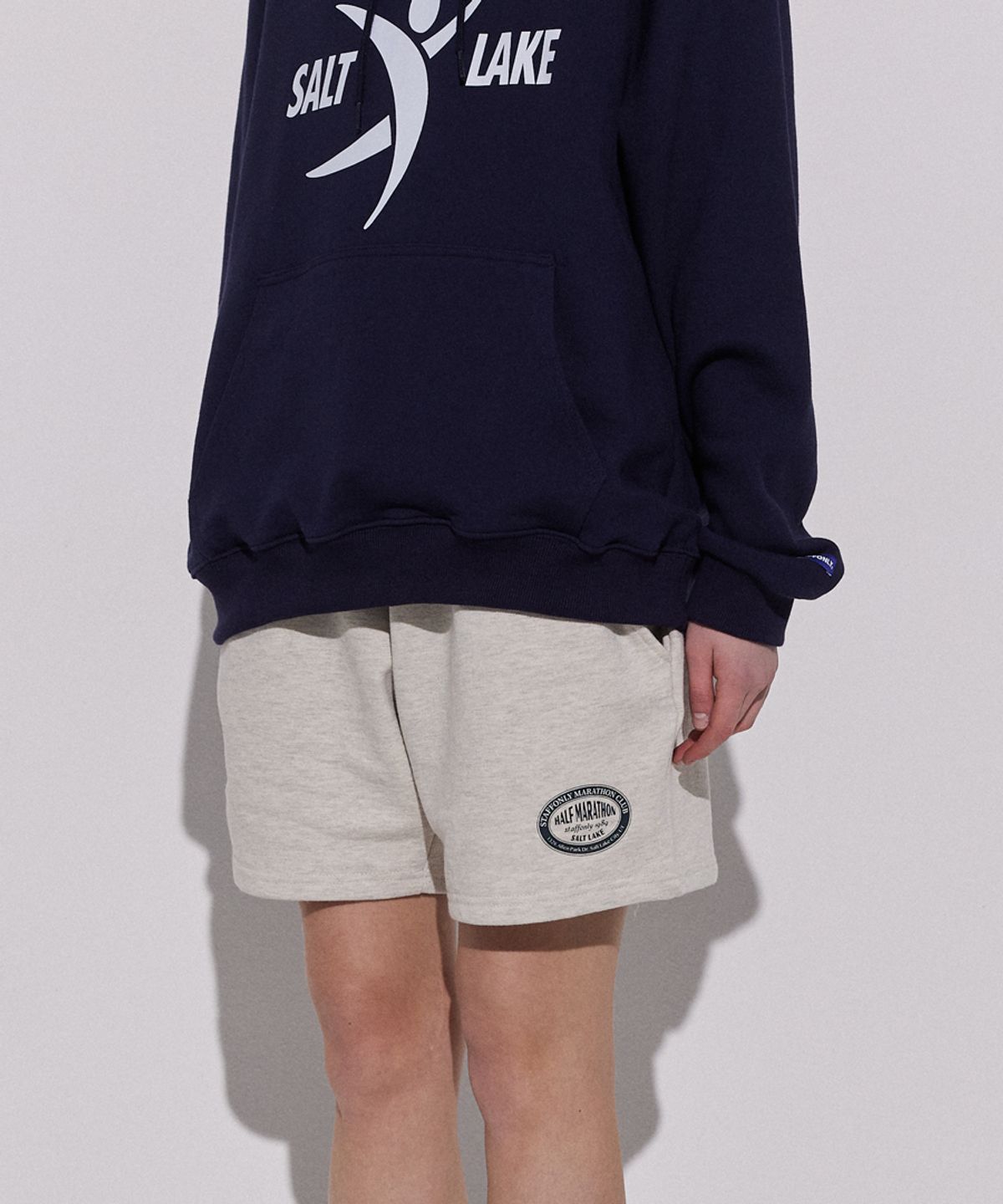 스텝온리(STAFFONLY) CIRCLE HALFPANTS (MELANGE IVORY)