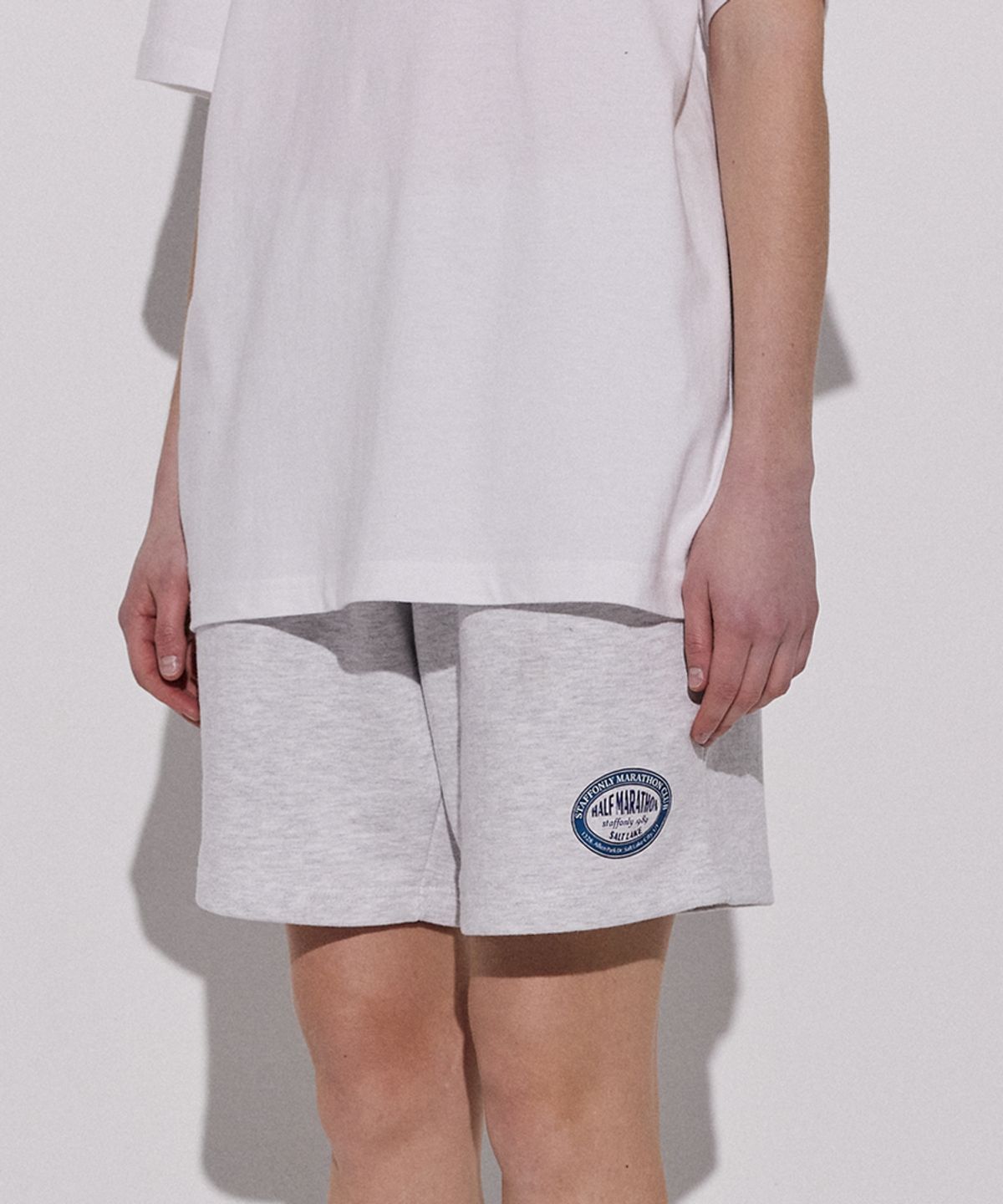 스텝온리(STAFFONLY) CIRCLE HALFPANTS (MELANGE WHITE)