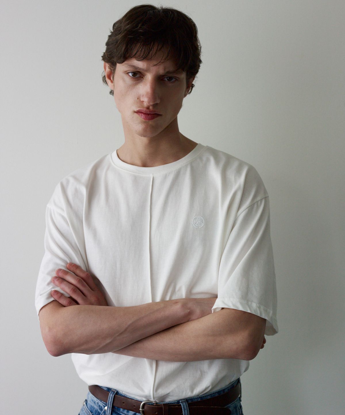 문선 아카이브(MOONSUN ARCHIVE) UNISEX Pin Tuck Symbol T-shirt [White]