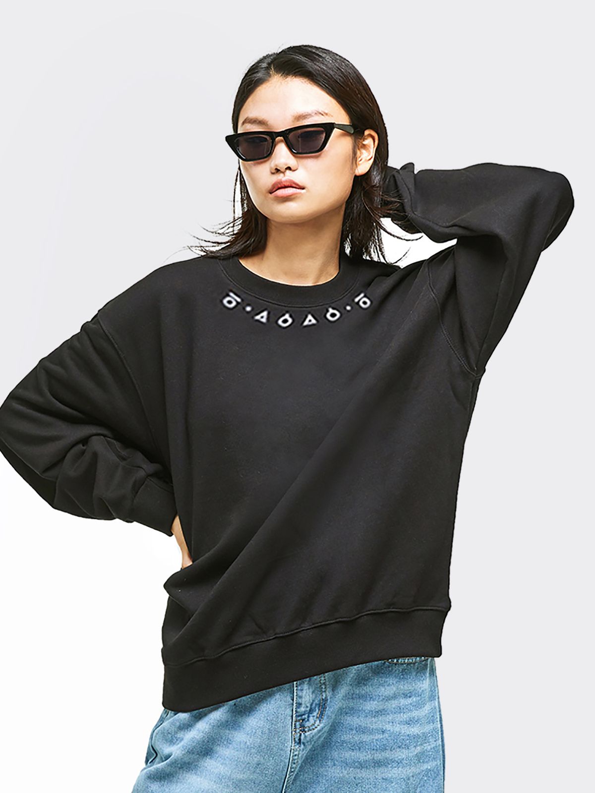 티니타이거(TEENYTIGER) Ancient Korean Embroidery Over-Fit sweatshirt (Black)