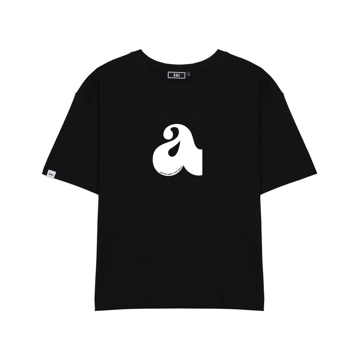 사이(SAI) SAI 003 ‘a’ 빅로고 티셔츠 블랙