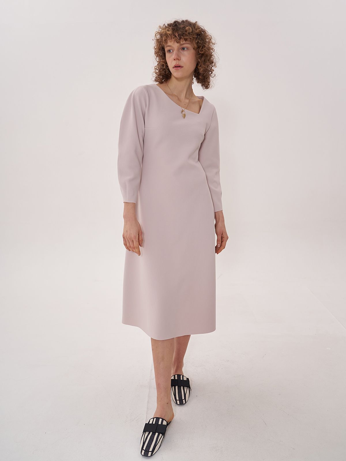 비먼(VIMUN) signature v-neck dress_ivory