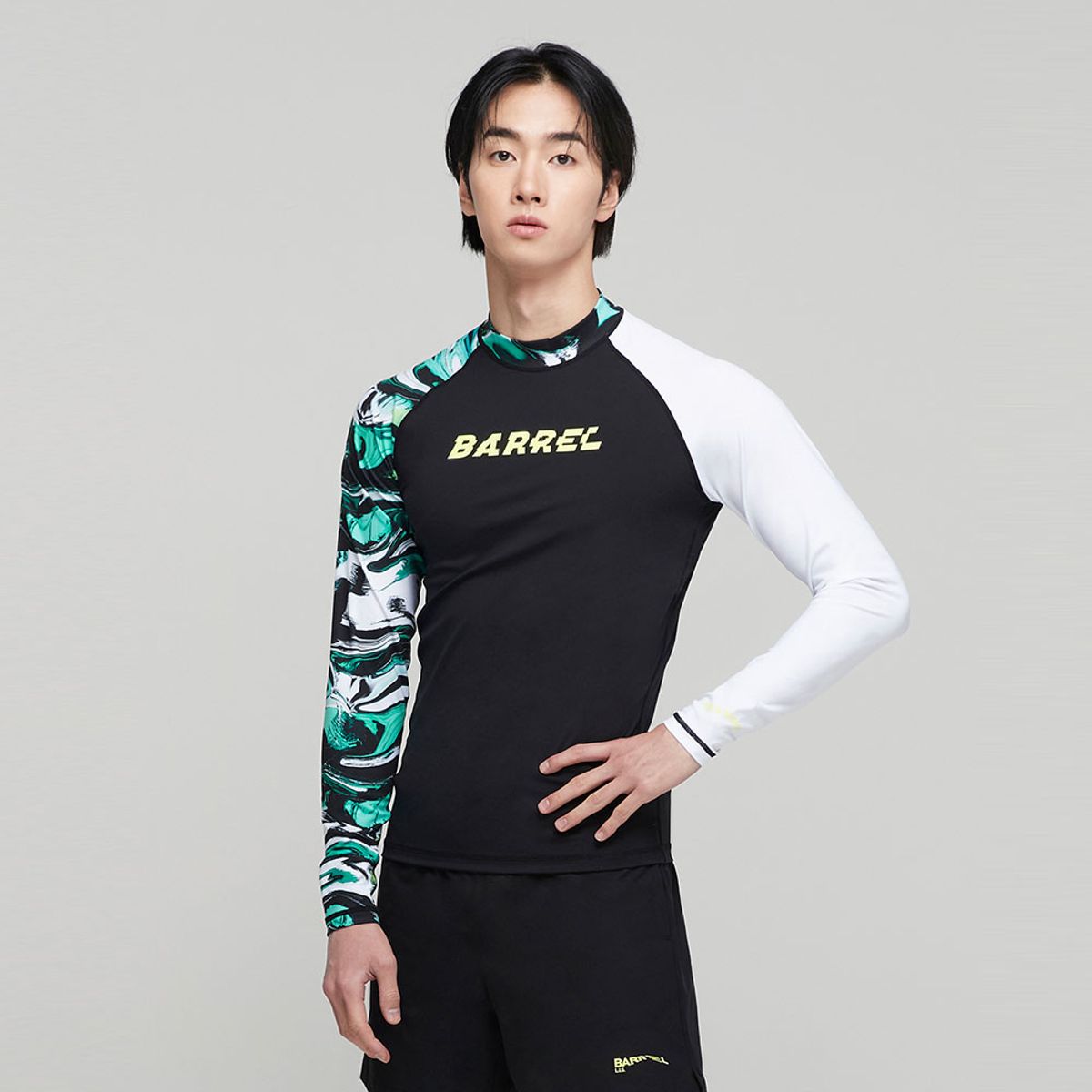 배럴(BARREL) 맨 무브 패턴 래쉬가드 네오웨이브 (BI2MWRG04NWV)