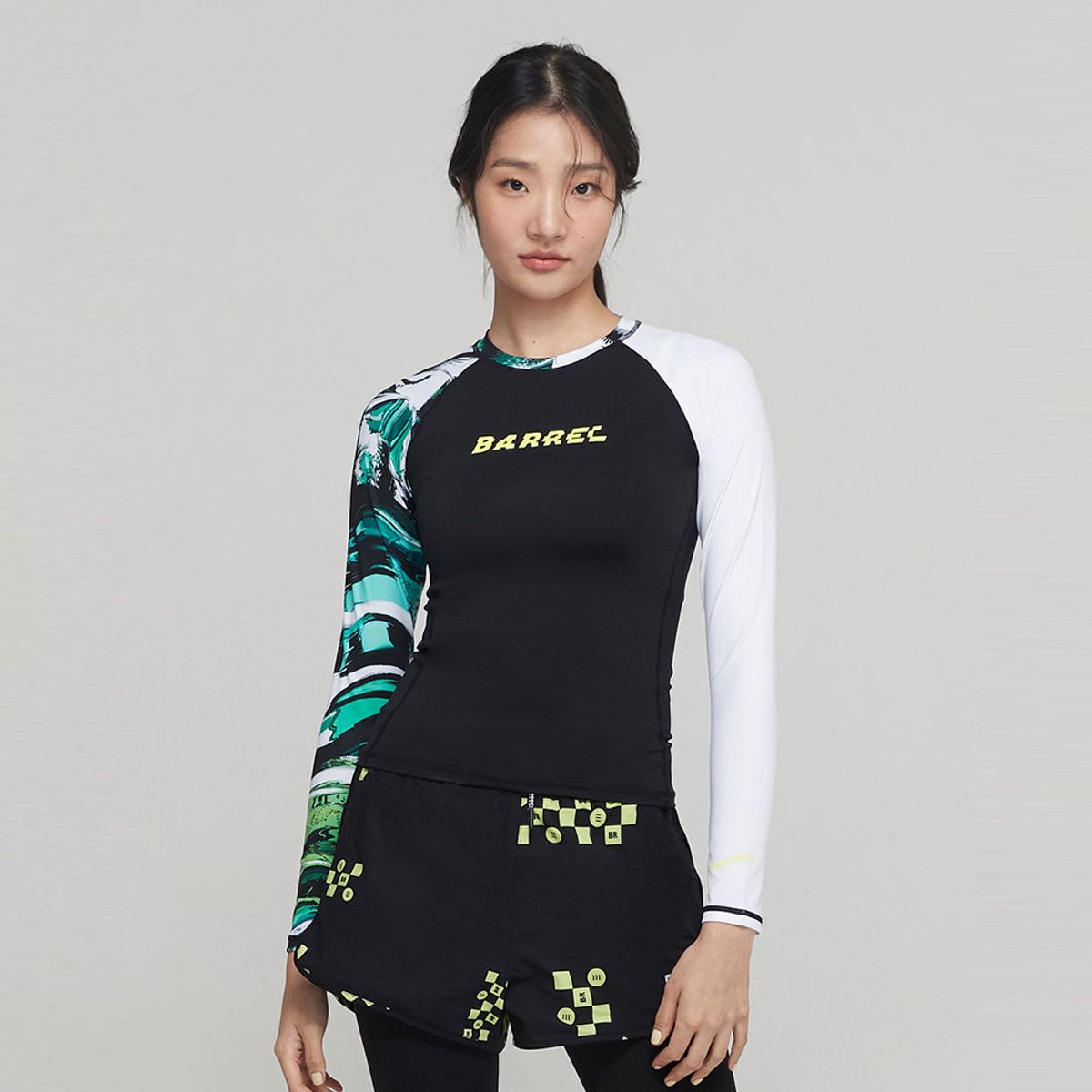 배럴(BARREL) 우먼 무브 패턴 래쉬가드 네오웨이브 (BI2WWRG07NWV)