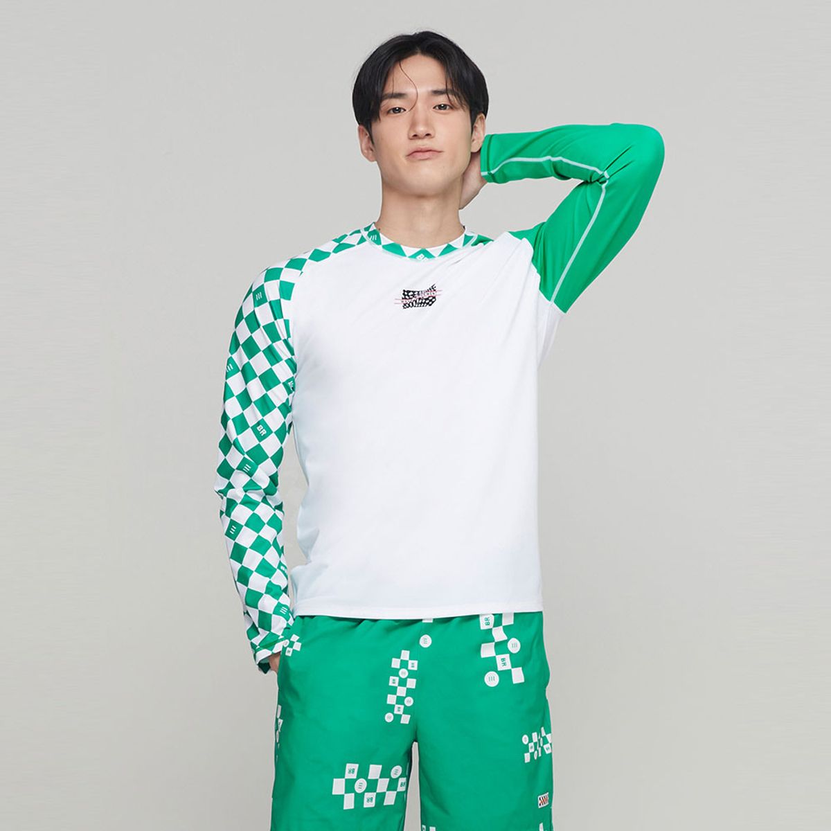배럴(BARREL) 맨 무브 릴렉스핏 래쉬가드 그린체커보드 (BI2MWRG05GRC)