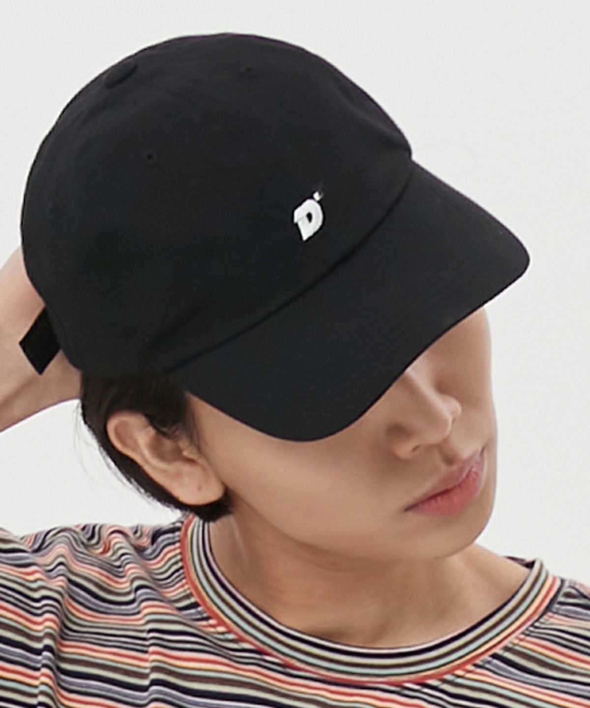 돌핀웨이브어패럴(DOLPHIN WAVE APPAREL) 돌핀 이니셜자수 볼캡 블랙