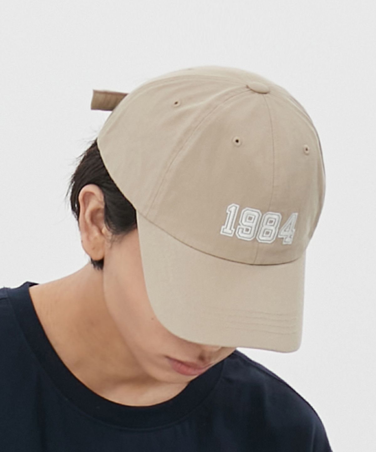 돌핀웨이브어패럴(DOLPHIN WAVE APPAREL) 돌핀 1984 자수 볼캡 베이지