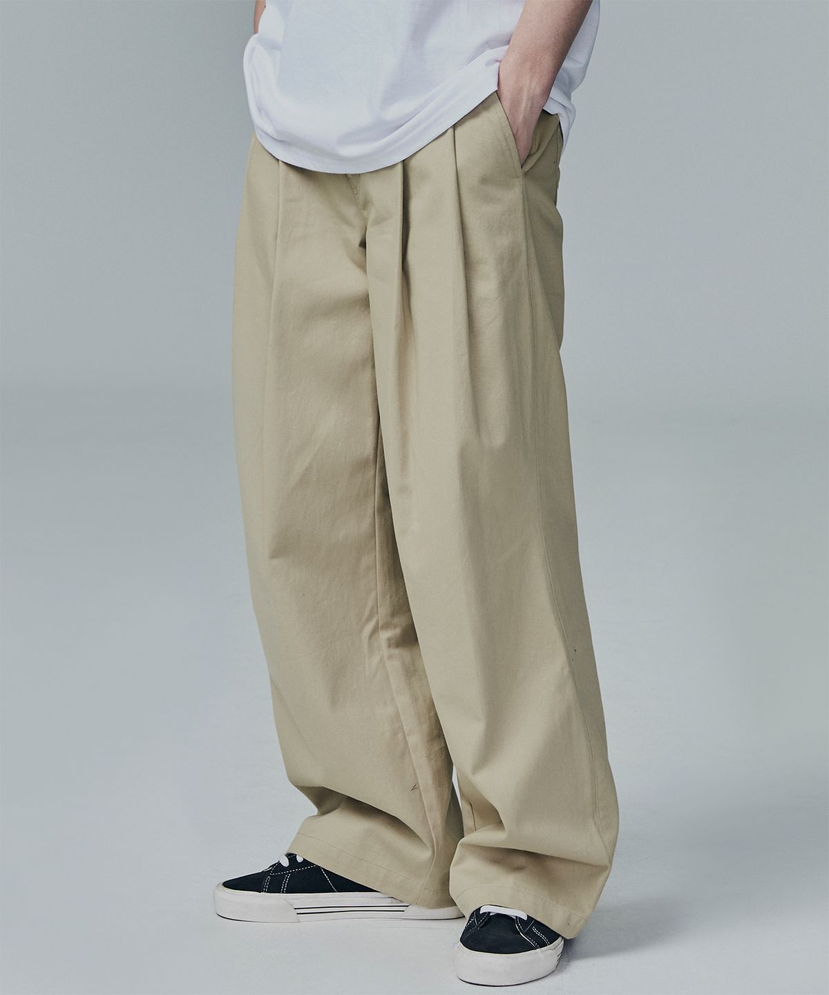 낫포너드(NOT4NERD) Two Tuck Wide Cotton Pants - Beige