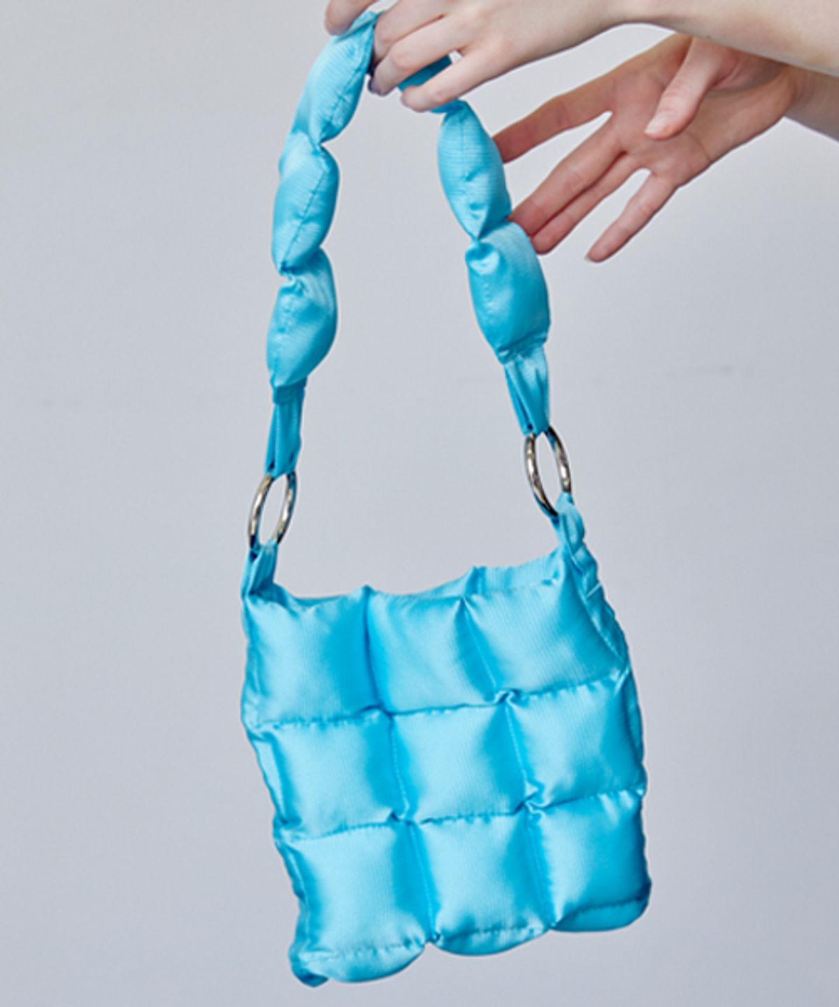 이지지(EEGEEGEE) GeeGee Puffer Bag (S) [Turkish Blue]
