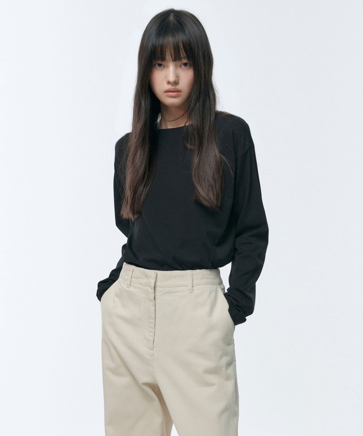 무신사 스탠다드 우먼(MUSINSA STANDARD WOMAN) 우먼즈 릴렉스드 보트 넥 긴소매 티셔츠 [블랙]