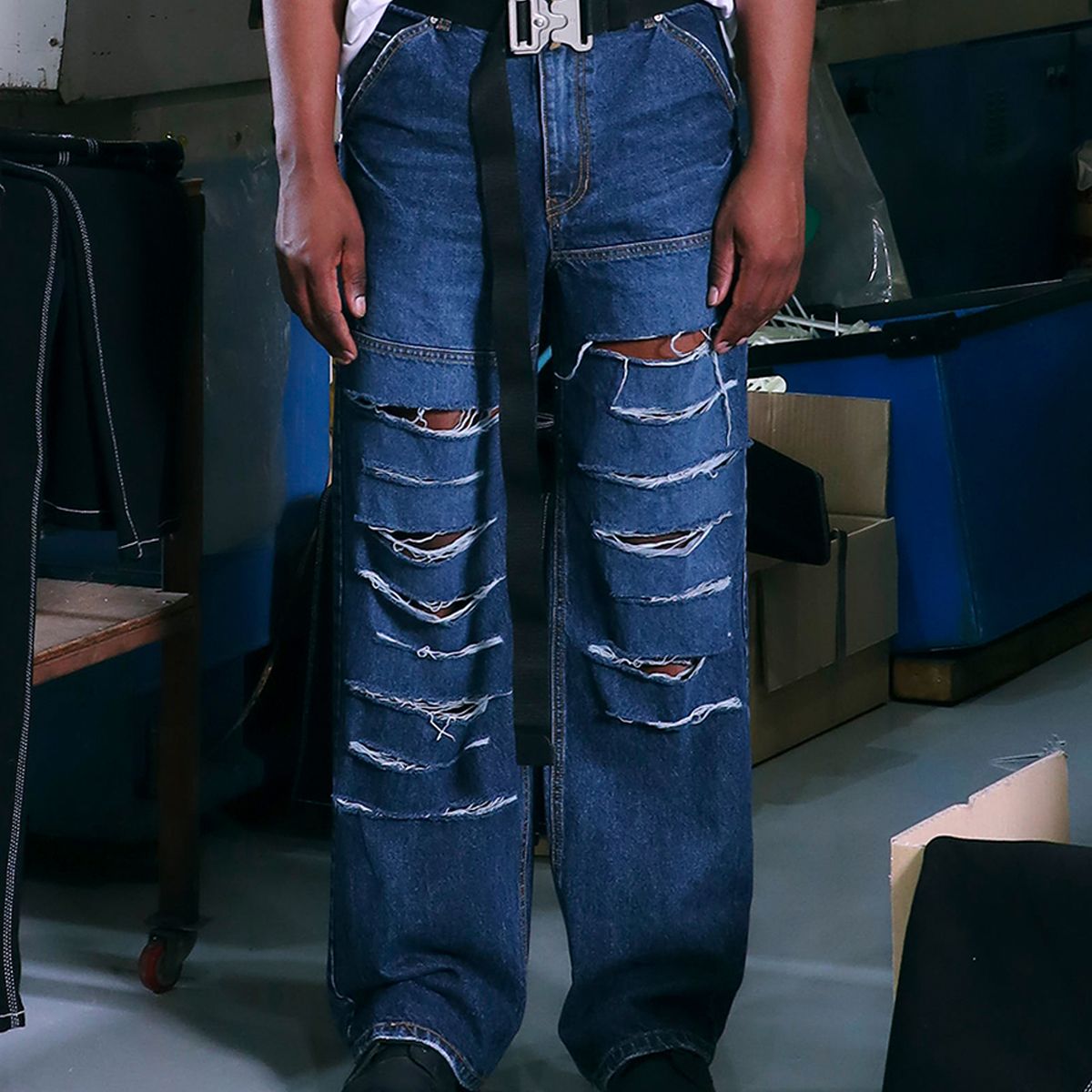 디메이든(DEMADEN) STRAIGHT CUTTING DEEP BLUE DENIM PANTS