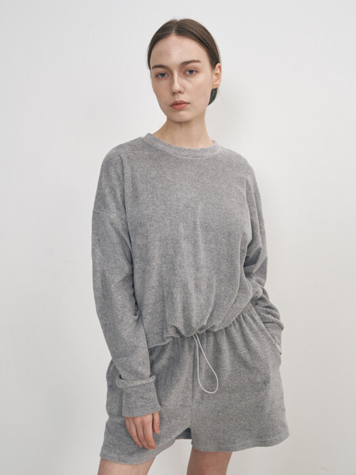 네벨에브리웨어(NEBELEVERYWEAR) COTTON TERRY SWEATSHIRT_GRAY
