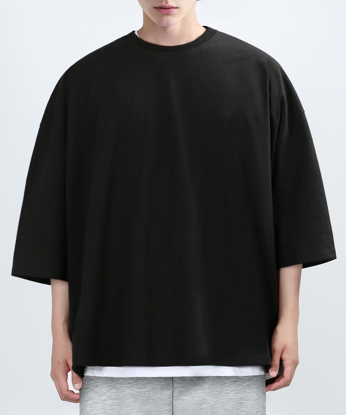 베리베인(VERYVAIN) TEN.S BALLOON SLEEVE (BLACK)
