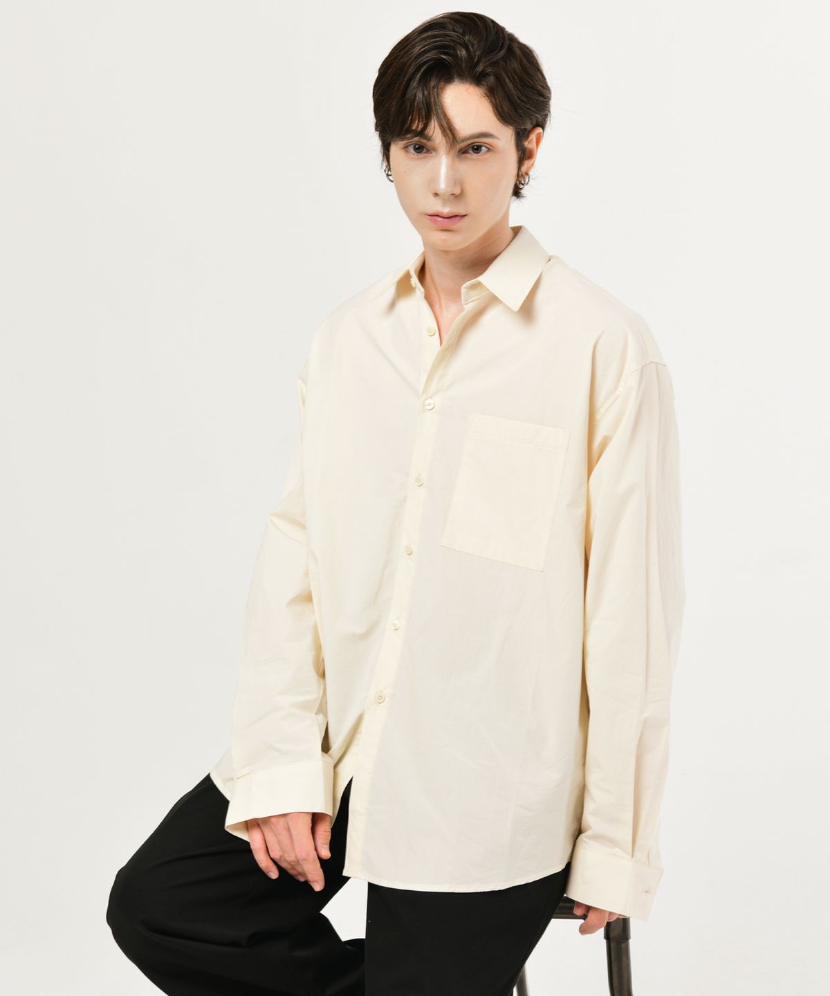 단하우스(DAAN HAUS) PALE LEMON Semi-Over Cotton Shirts