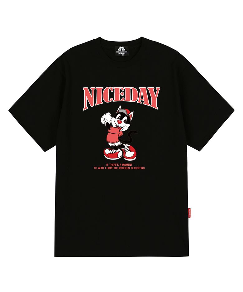 NICEDAY PINK CAT GRAPHIC 티셔츠 - 블랙