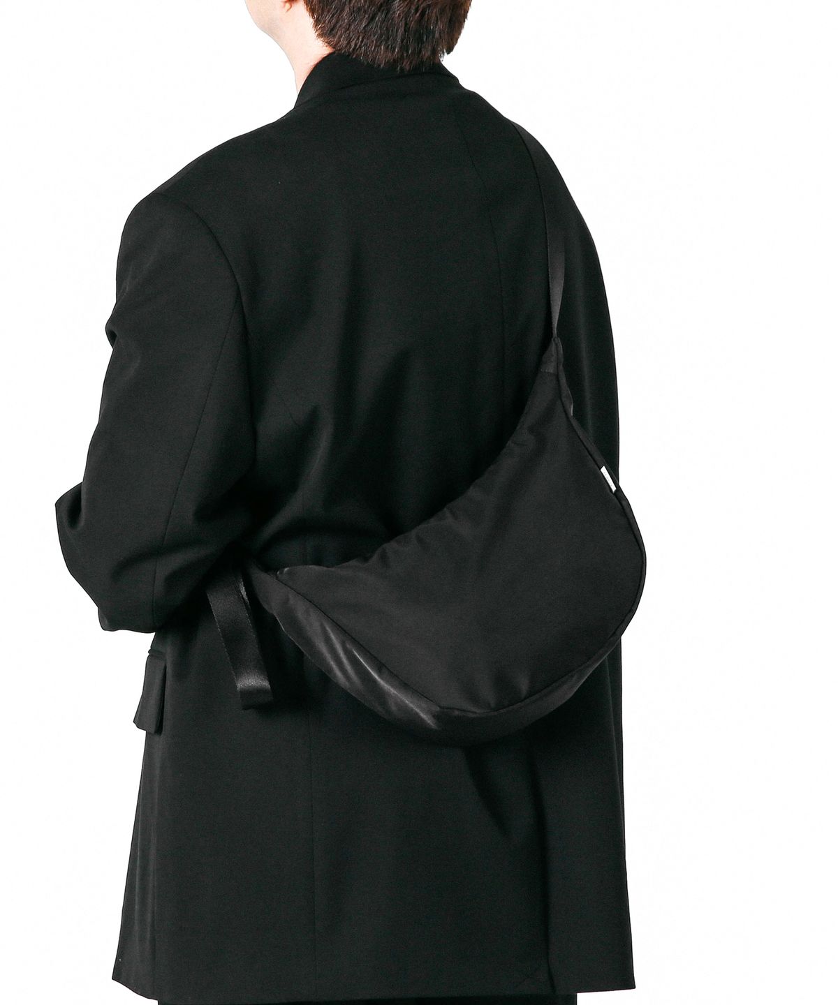제너(JENNER) M8 어라운드 나일론 크로스백 [블랙]