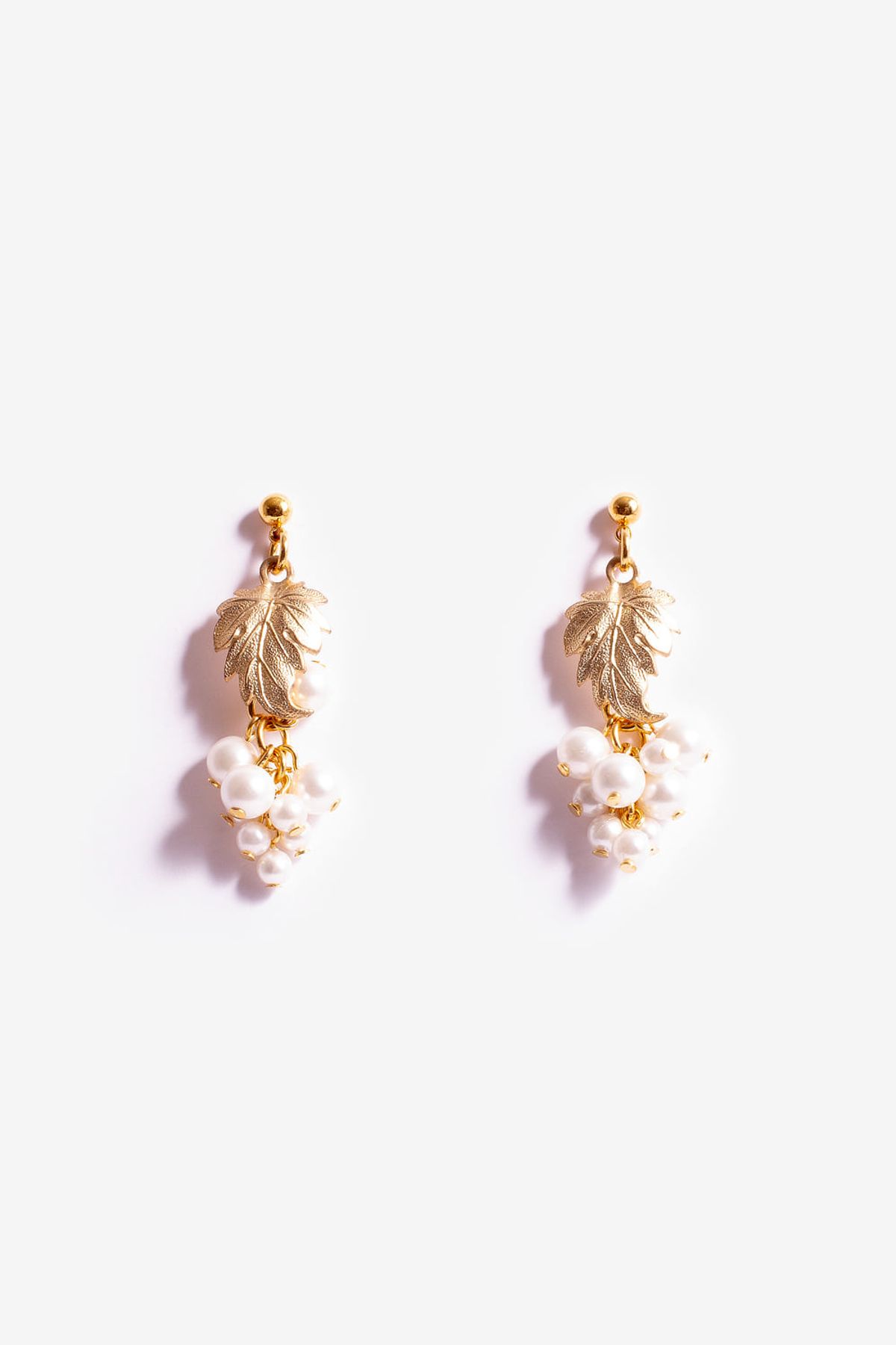 모드곤(MODGONE) 작은 포도진주열매 귀걸이 Small grape pearl earring