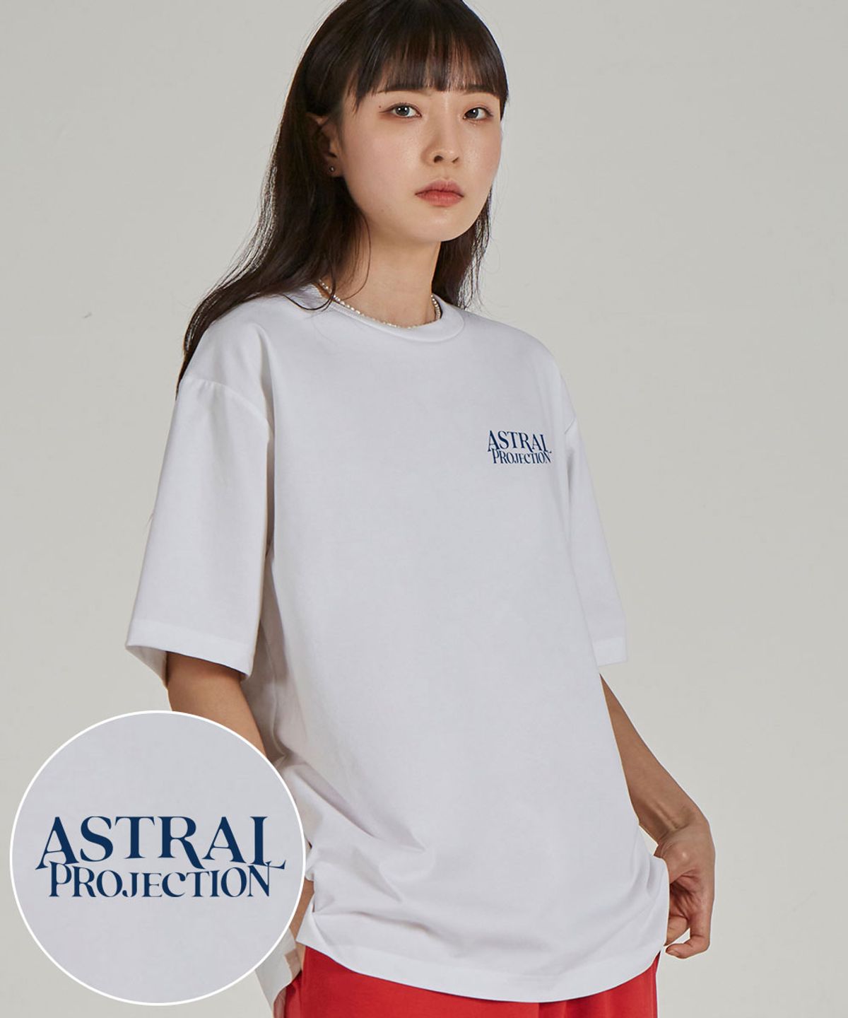 아스트랄 프로젝션(ASTRAL PROJECTION) 심플 레터링 로고 라운드 넥  15수 면 반팔 티셔츠_화이트