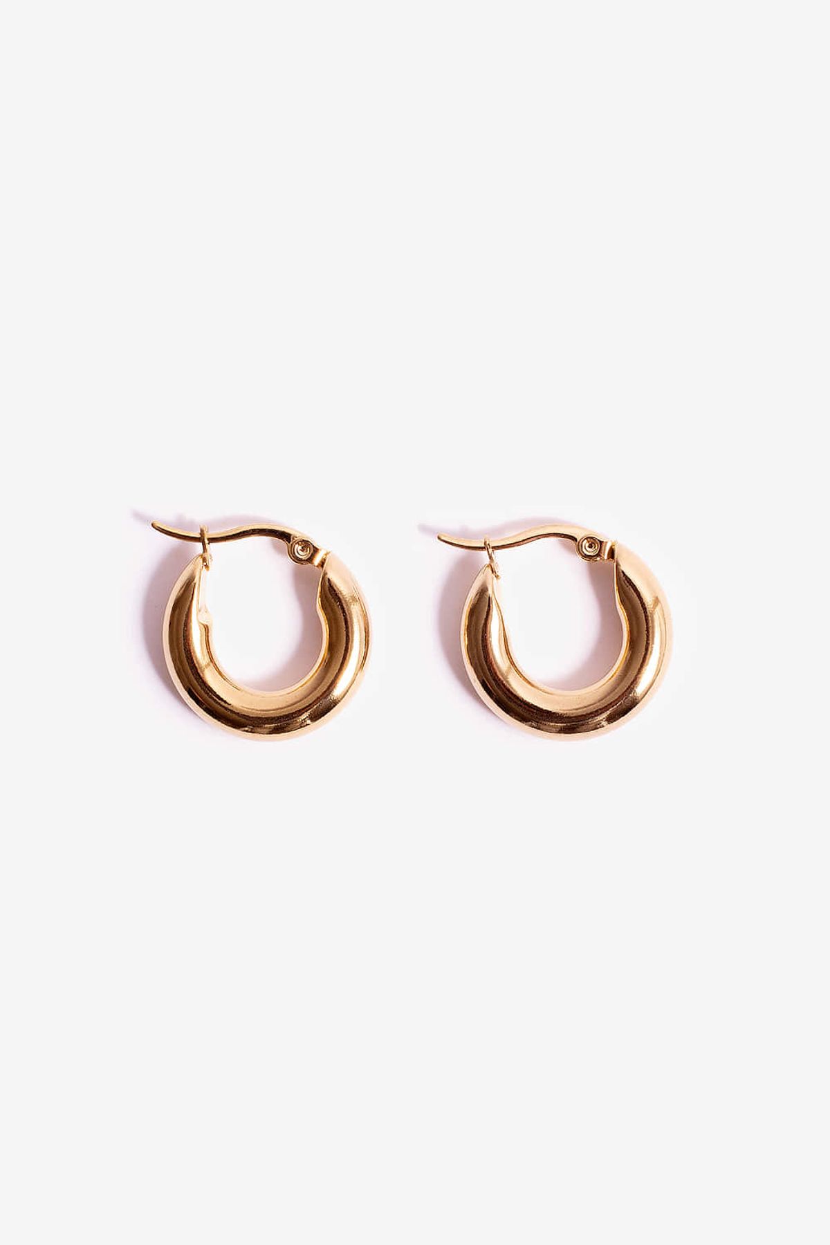 모드곤(MODGONE) 골드톤 볼드 링 귀걸이 Goldtone bold ring earring