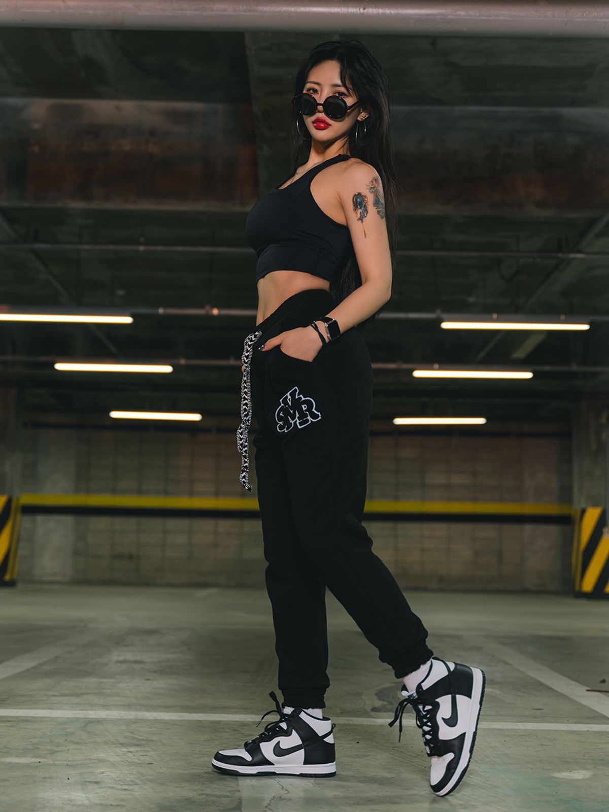 모빈스알(MOVINS.R) Tigris Primavera sweat jogger pants BLACK