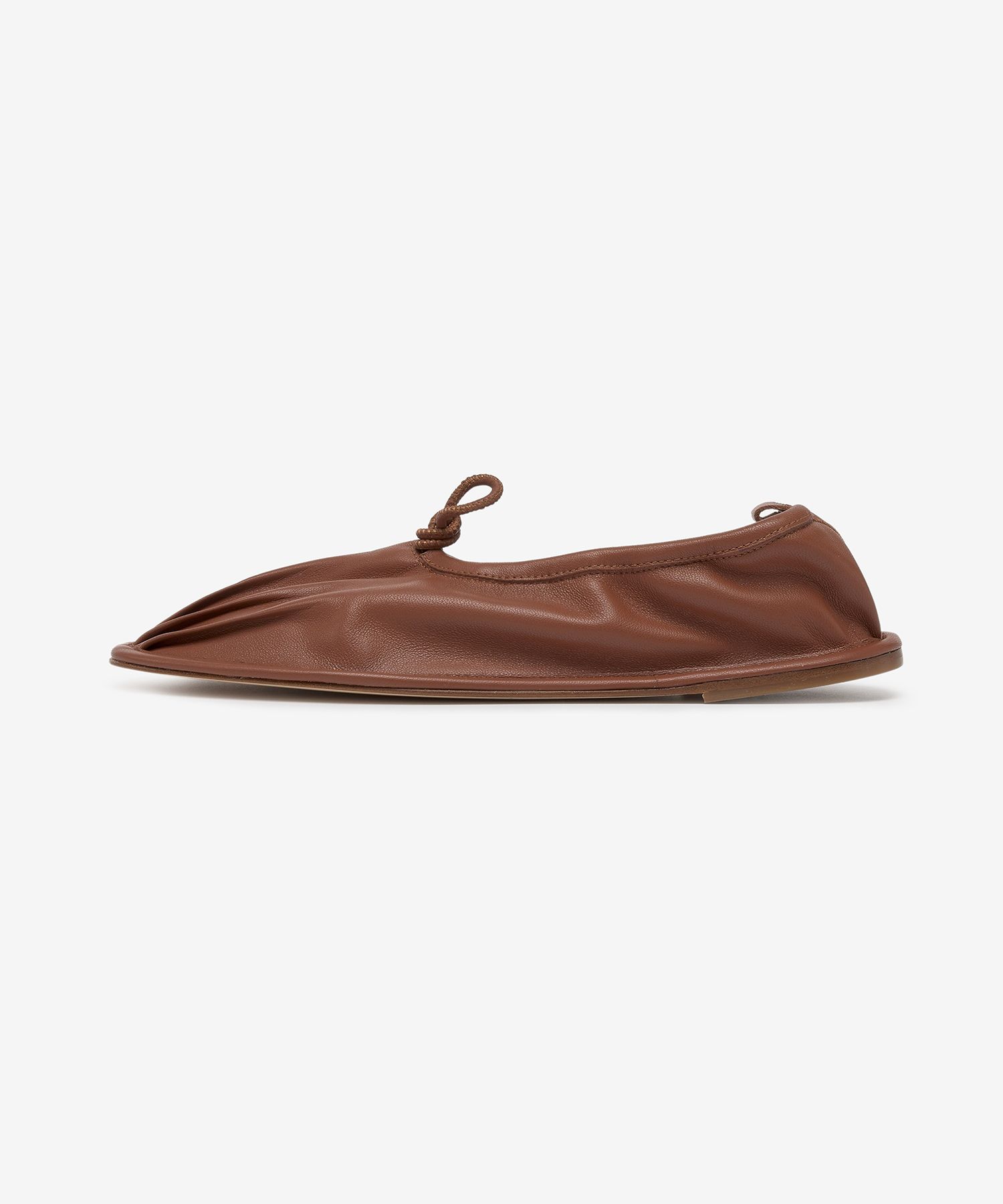 ◆HEREU◆ Puntera Flat Shoes Chestnut WFR21PUNT003CHESTNUT W PUNTERA - Pleated-Toe Pump – Hereu Studio
