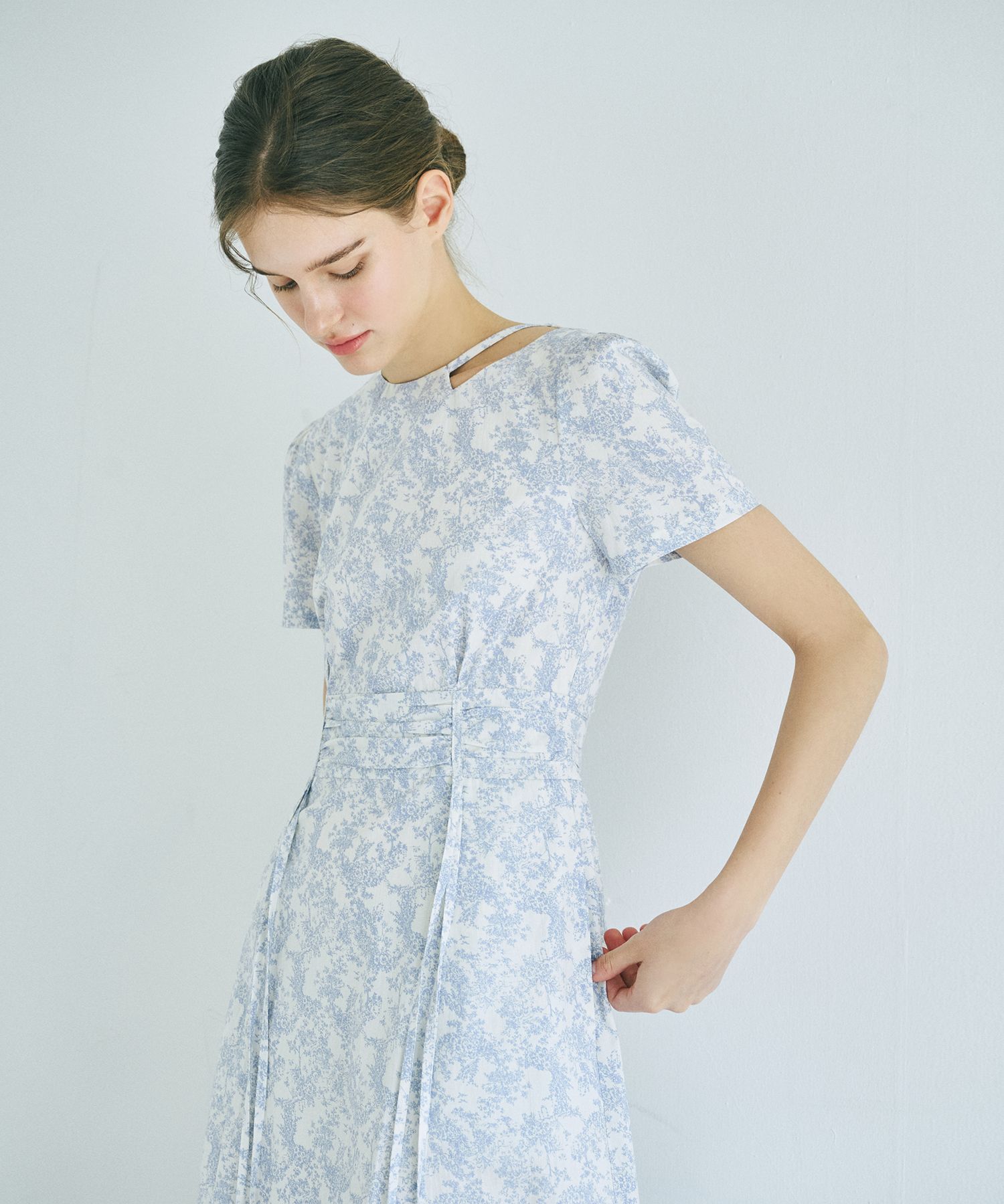ワンピース ETMON Neck CutOut Shirring Dress, Light Blue Designer fashion, Seoul-fully created | W Concept