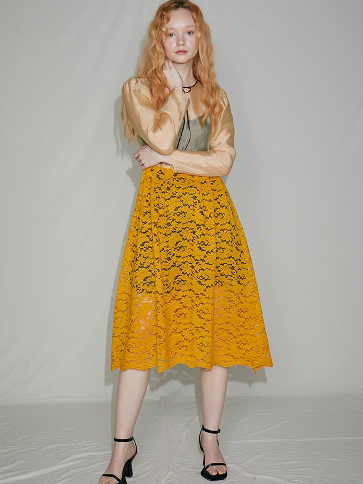 쏘리, 투 머치 러브(SORRY, TOO MUCH LOVE) Pintuck Lace Oganza Dress_Yellow