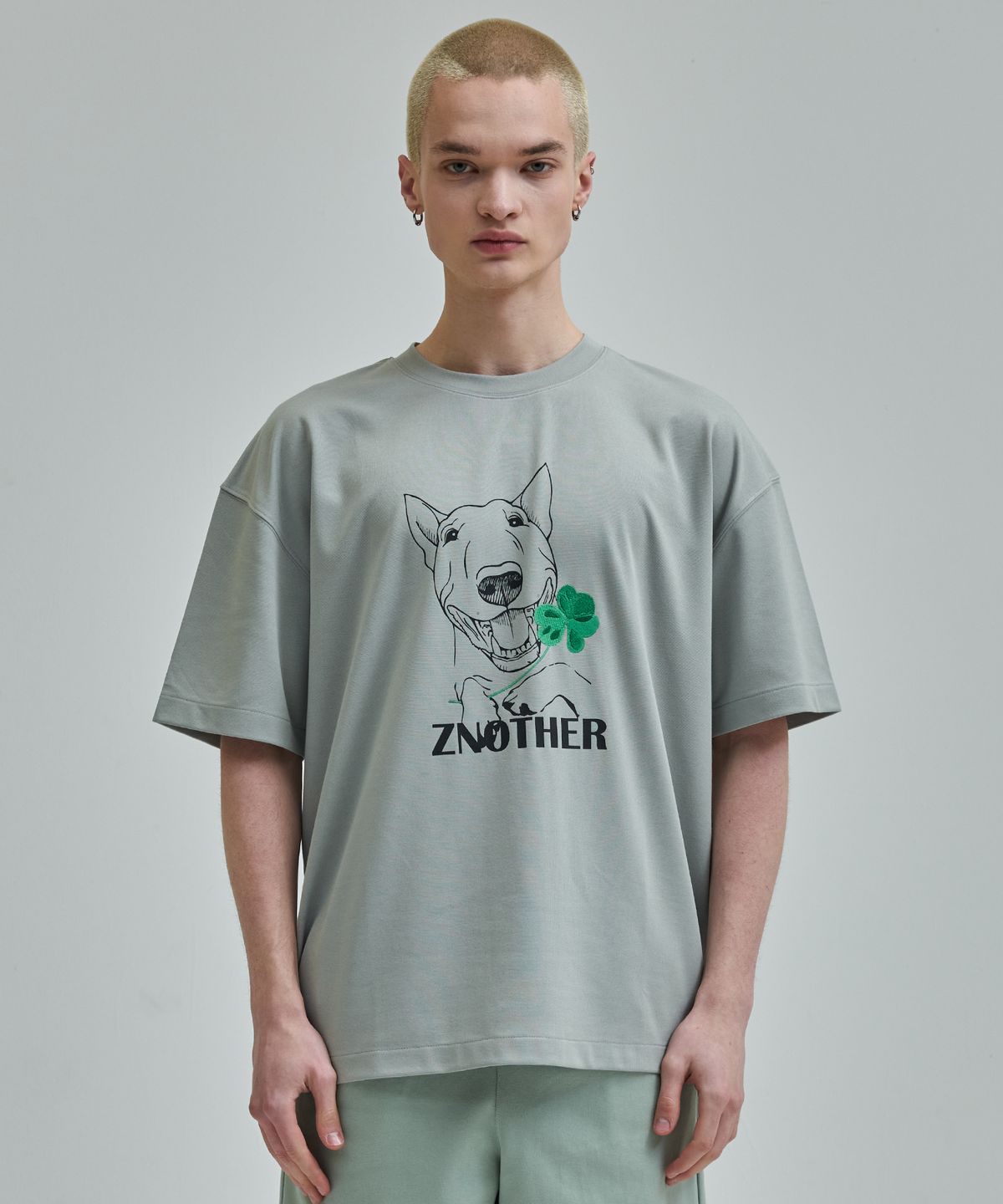 젠아더(ZNOTHER) 강아지 아트워크 티셔츠 민트