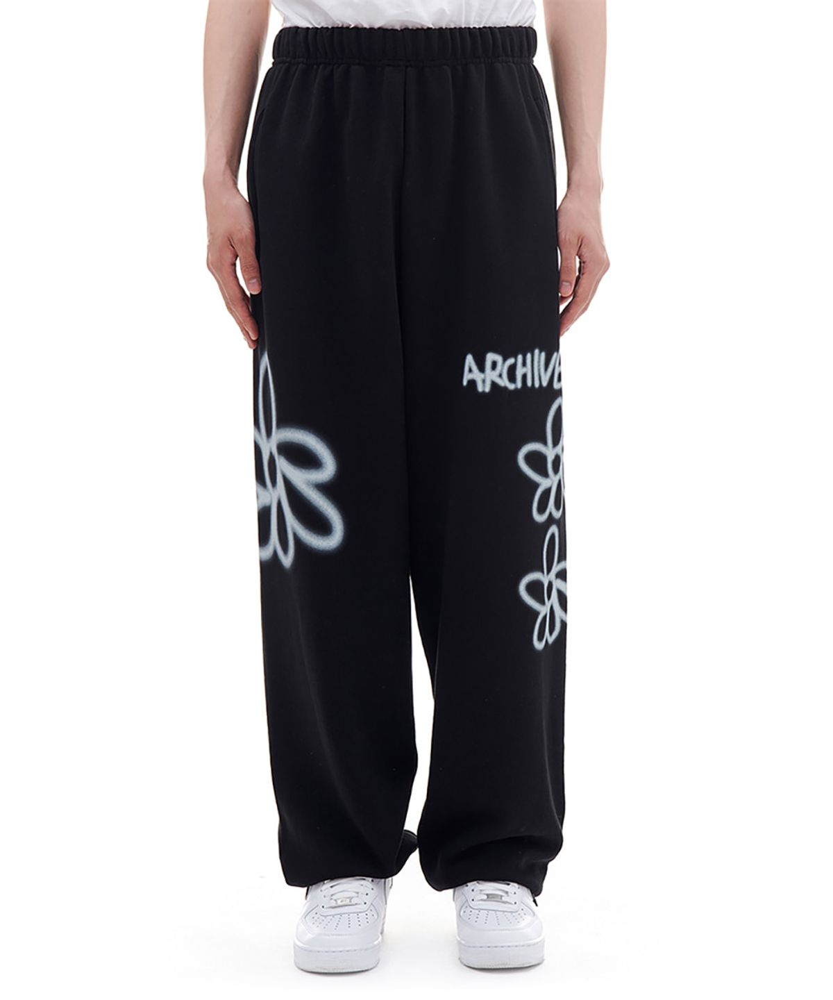 아카이브 볼드(ARCHIVE BOLD) 939 DAISY SWEAT PANTS (BLACK)