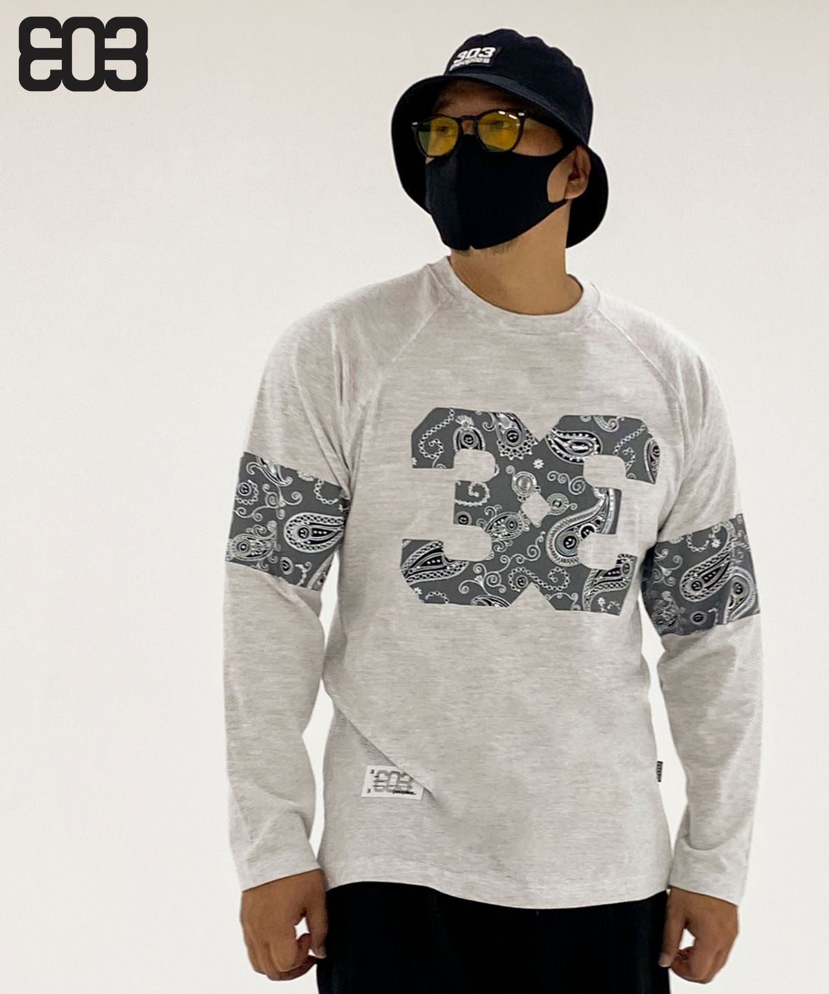303피플즈(303PEOPLES) LTS22014 페이즐리 로고 티셔츠 그레이