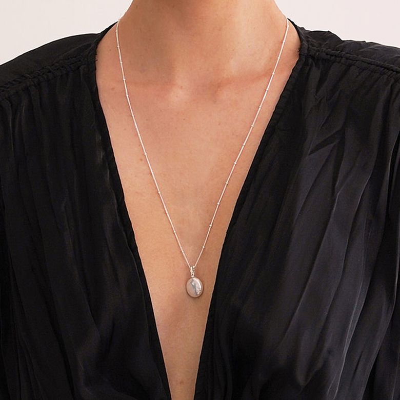 Curve Motion - Necklace 07