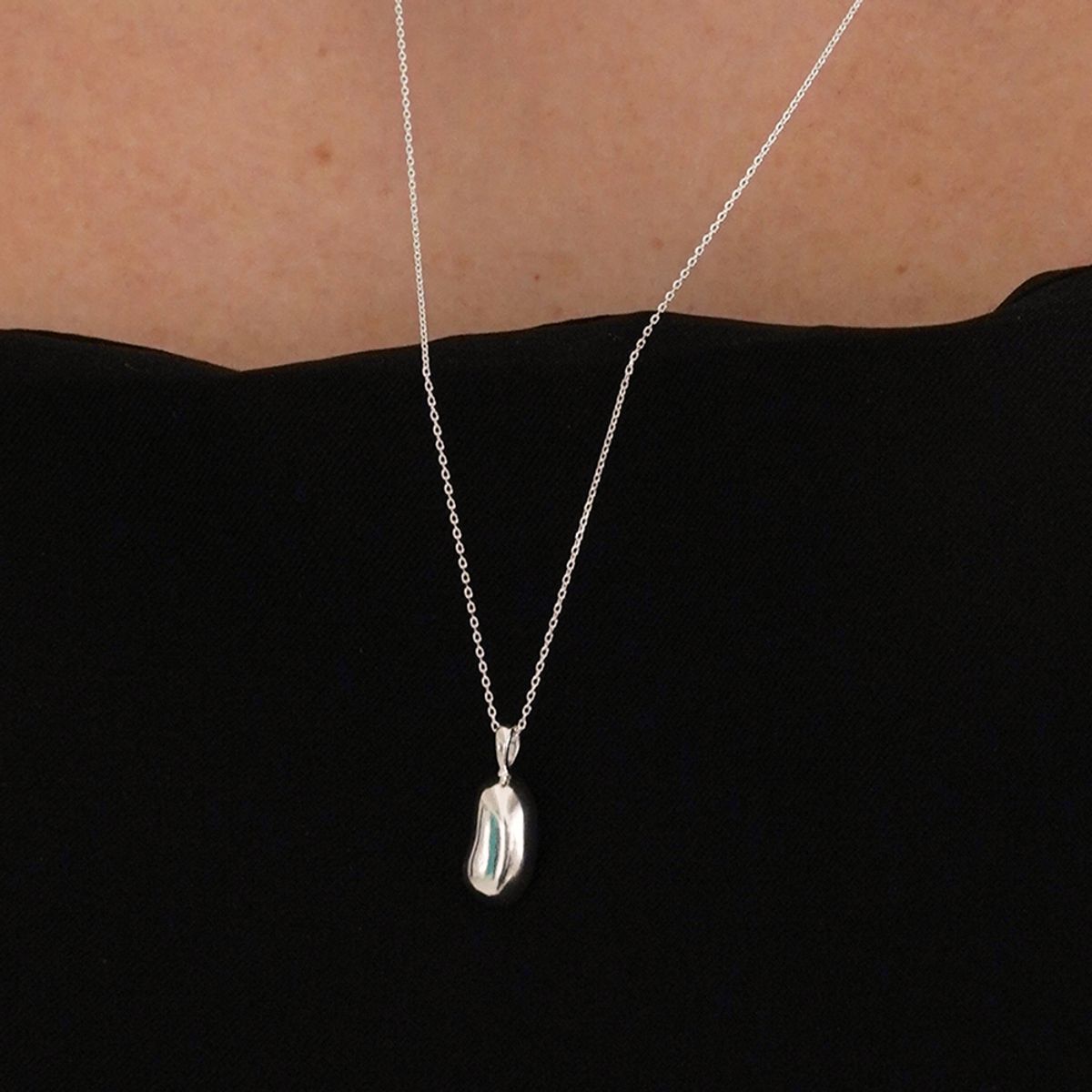 스틸 인스턴트(STILL INSTANT) Curve Motion - Necklace 04