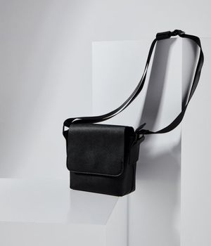 에센셜 사피아노 미니 크로스 백