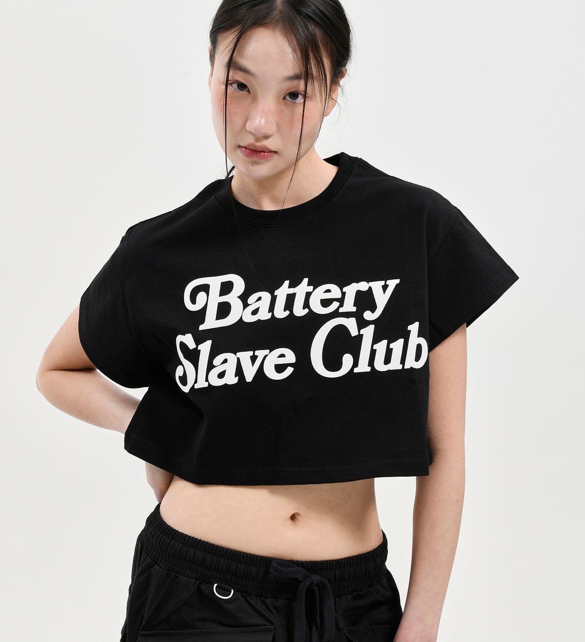 엑스트라오디너리(EXTRAORDINARY) B.S.C TEE CROP BLACK