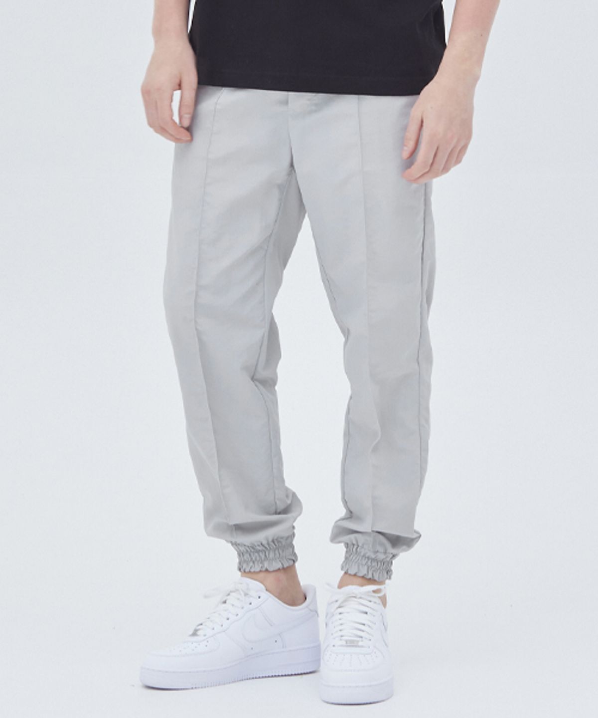 세븐셀라(SEVENSELAH) [여름] 나일론 세미와이드 핀턱 조거 BEIGE GREY