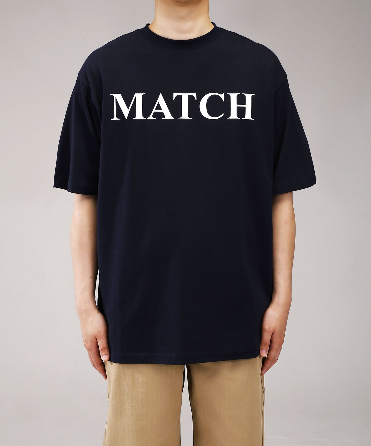 유니드가먼츠(YOUNEEDGARMENTS) MATCH 반팔 티 (네이비)