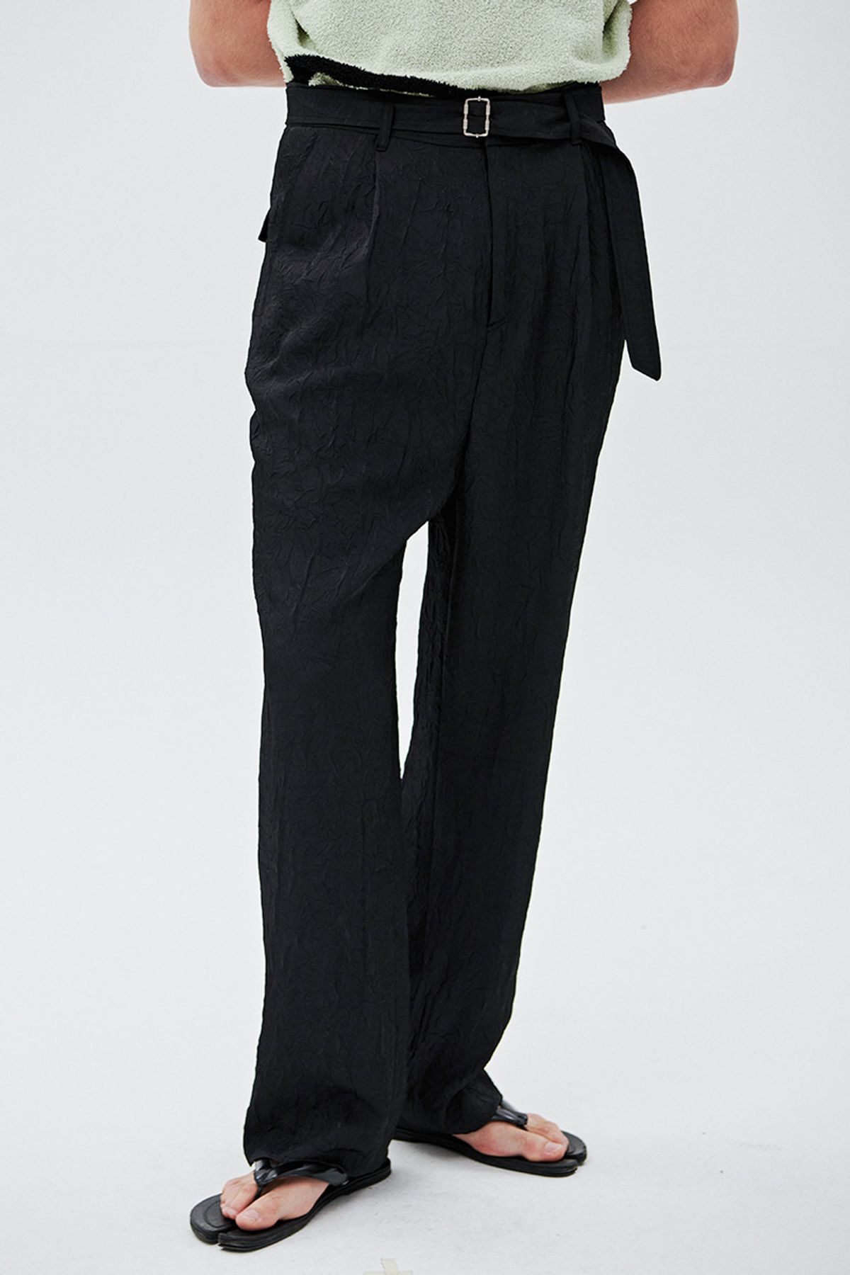 애니타임로릭(ANYTIME LOREAK) Snowflake Wrinkle Pants-Black