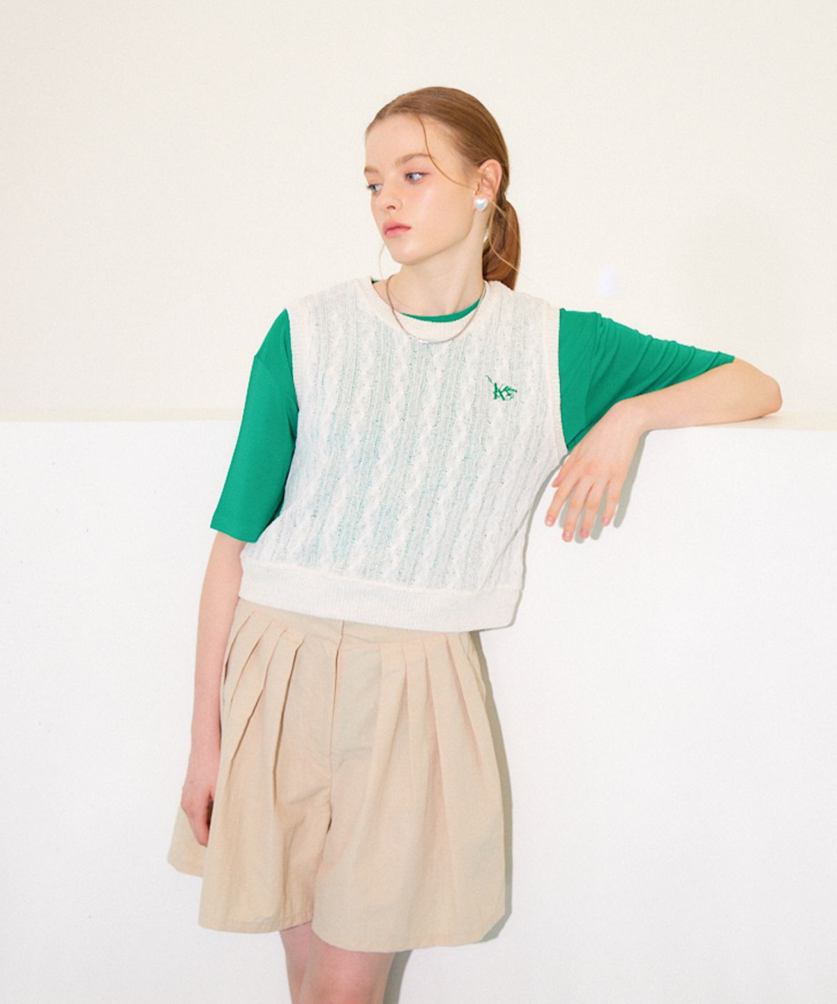 더 스튜디오 케이(THE STUDIO K) K LOGO LINEN KNIT VEST (IVORY)