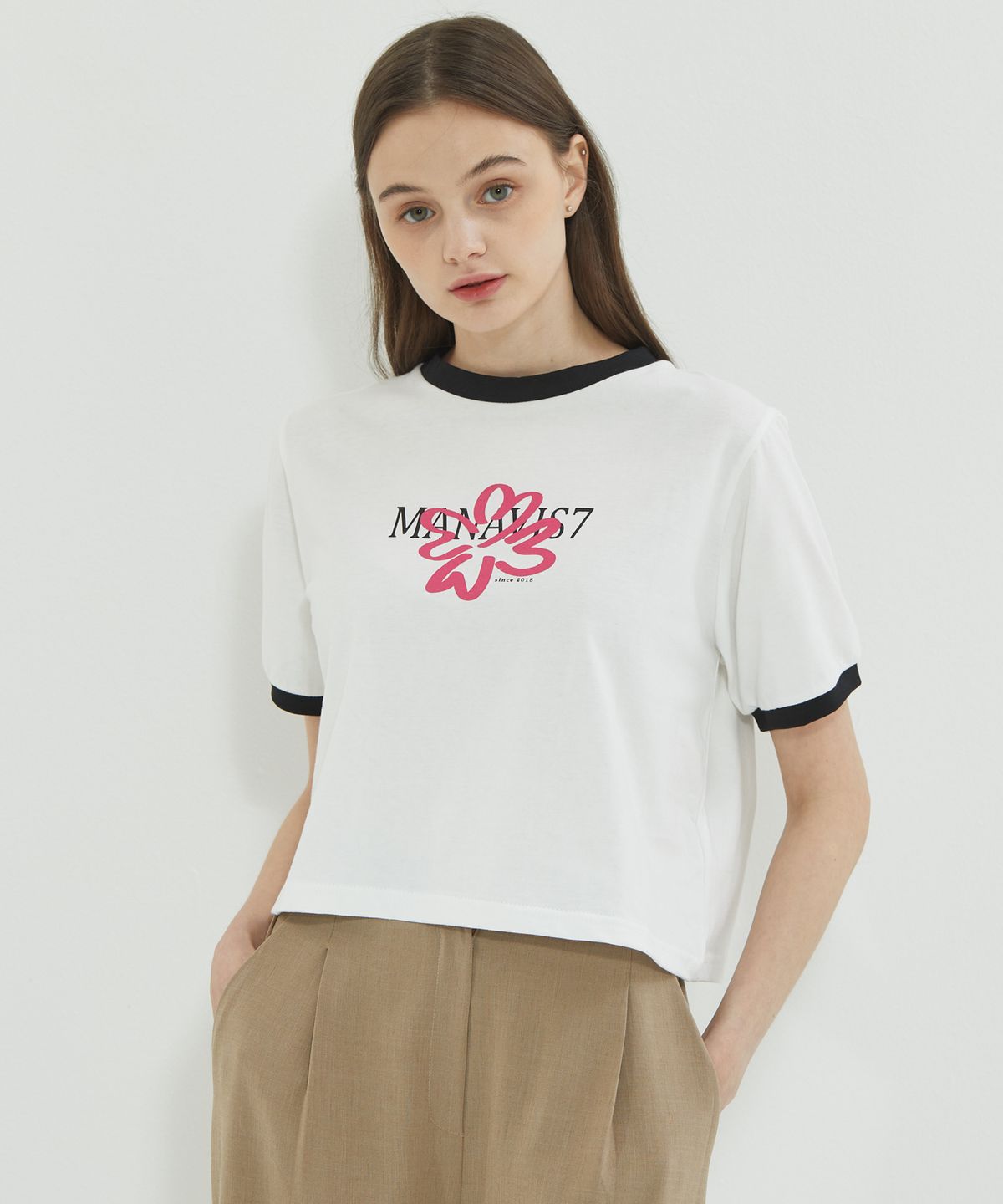마나비스세븐(MANAVIS7) Clover Coloring Line T-shirt White