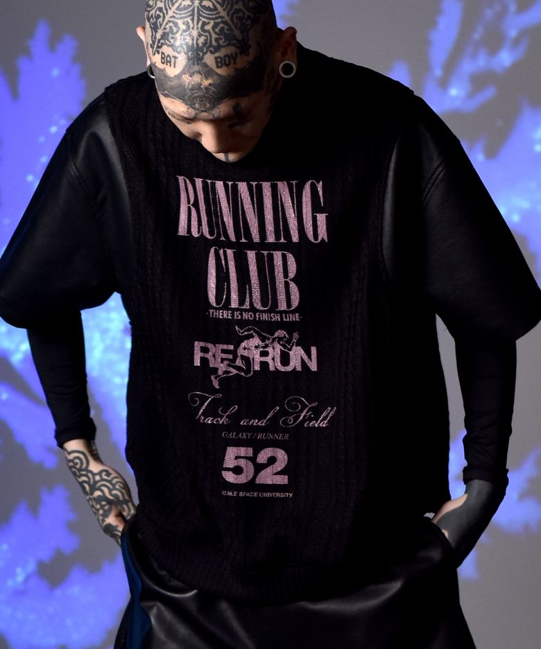 [UNISEX] Leather-Sleeve Cable-Knit Sweater (Black)