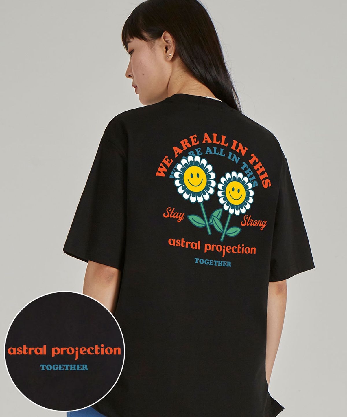 아스트랄 프로젝션(ASTRAL PROJECTION) 스마일 데이지 라운드 넥 15수 면 반팔 티셔츠_블랙