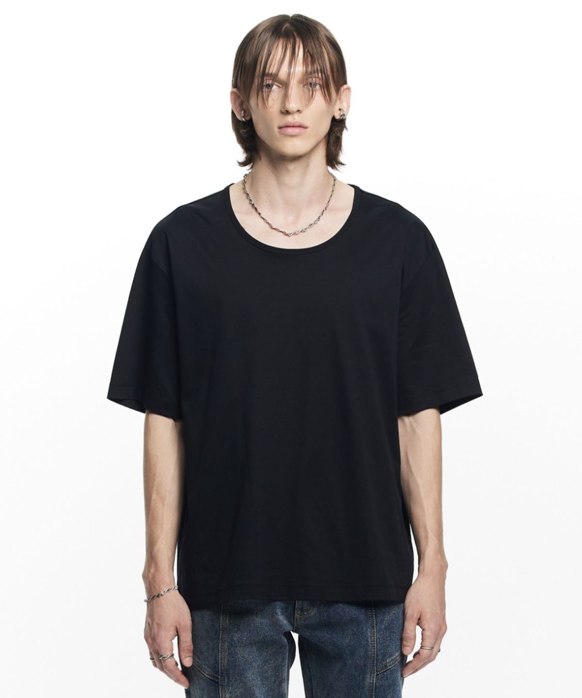 메종미네드(MAISON MINED) BLESS U NECK HALF T BLACK