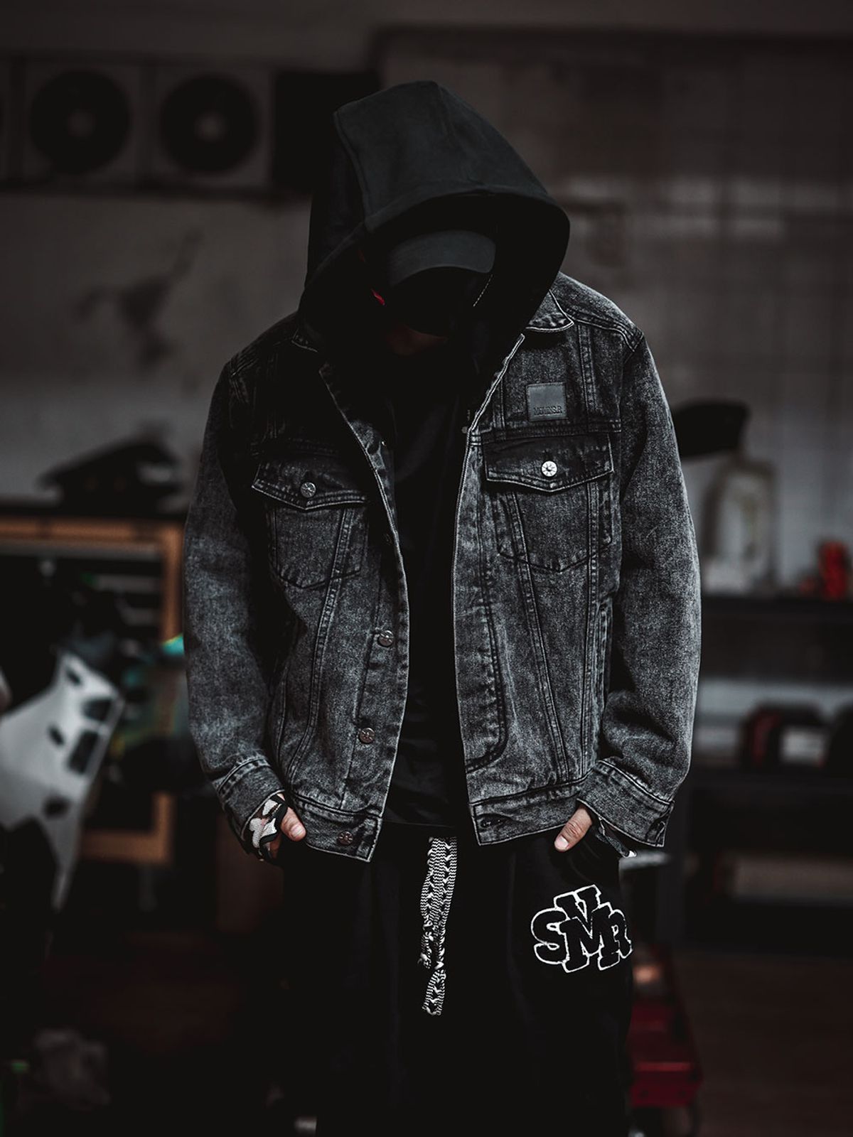 모빈스알(MOVINS.R) AURA SHOOTING STAR STONE WASHED DENIM JACKET