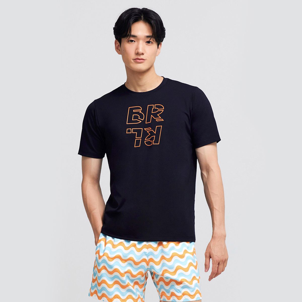 배럴(BARREL) 맨 오션 숏 슬리브 래쉬가드 블랙 (BI2MWRG17BLK)