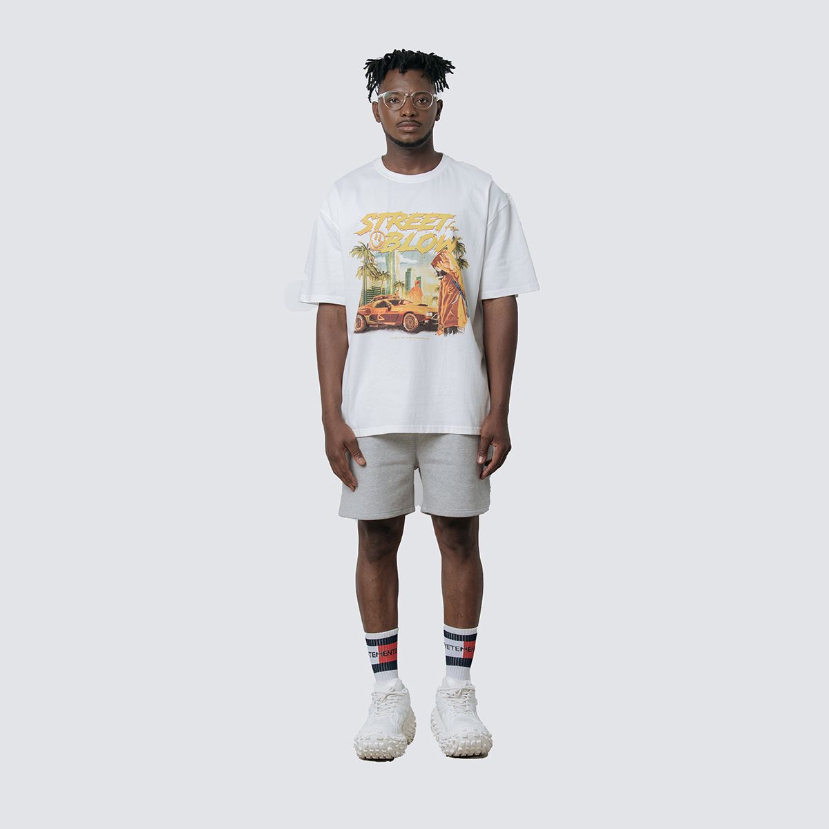 블로우(BLOW) Street Art Work YELLOW T-Shirts