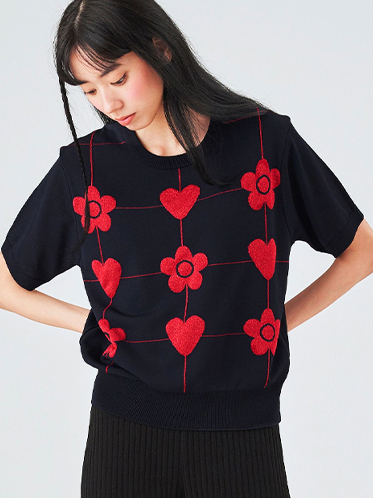 로희어패럴(ROHEE APPAREL) 메탈릭 가든 자카드 라운드넥 / 다크네이비