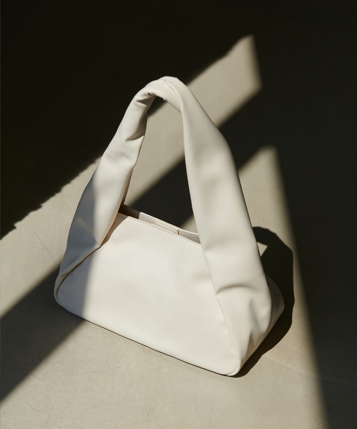 웨이웨이(WAYWAY) Twiny Bag (Cream)