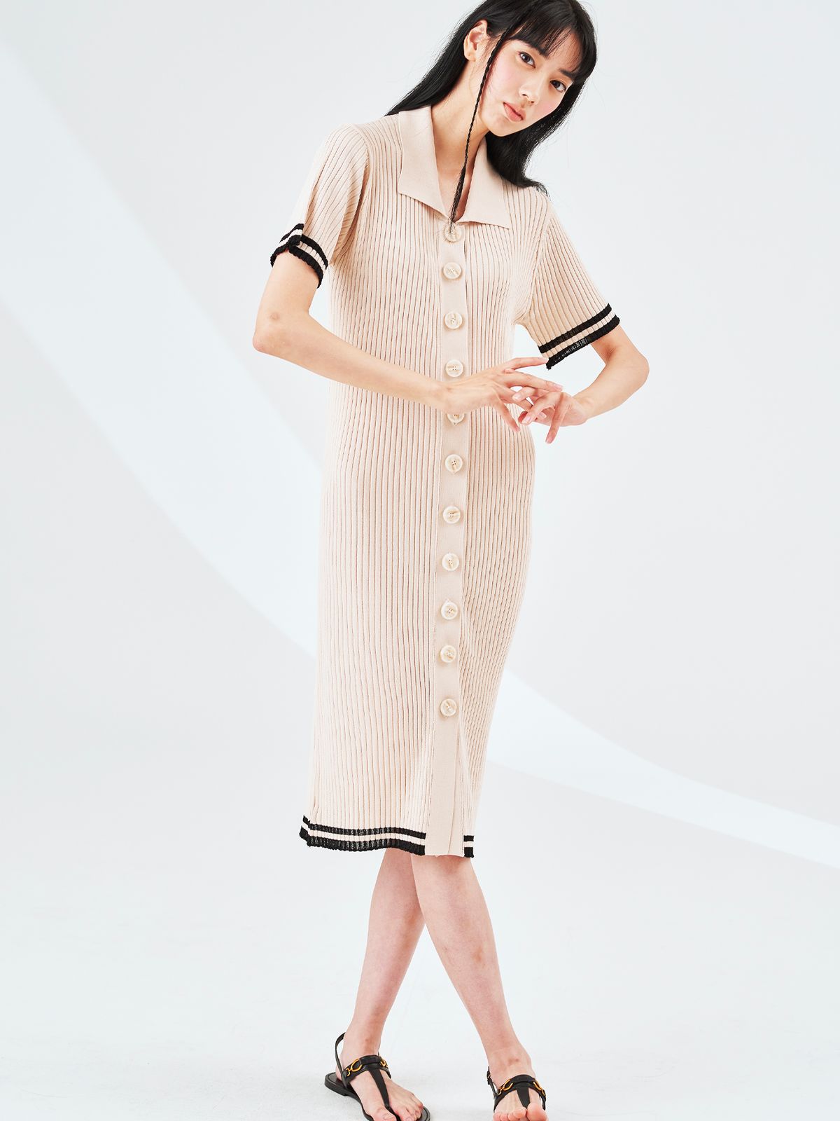 로희어패럴(ROHEE APPAREL) 메탈릭 라인 포인트 니트 가디건&원피스 / 베이지